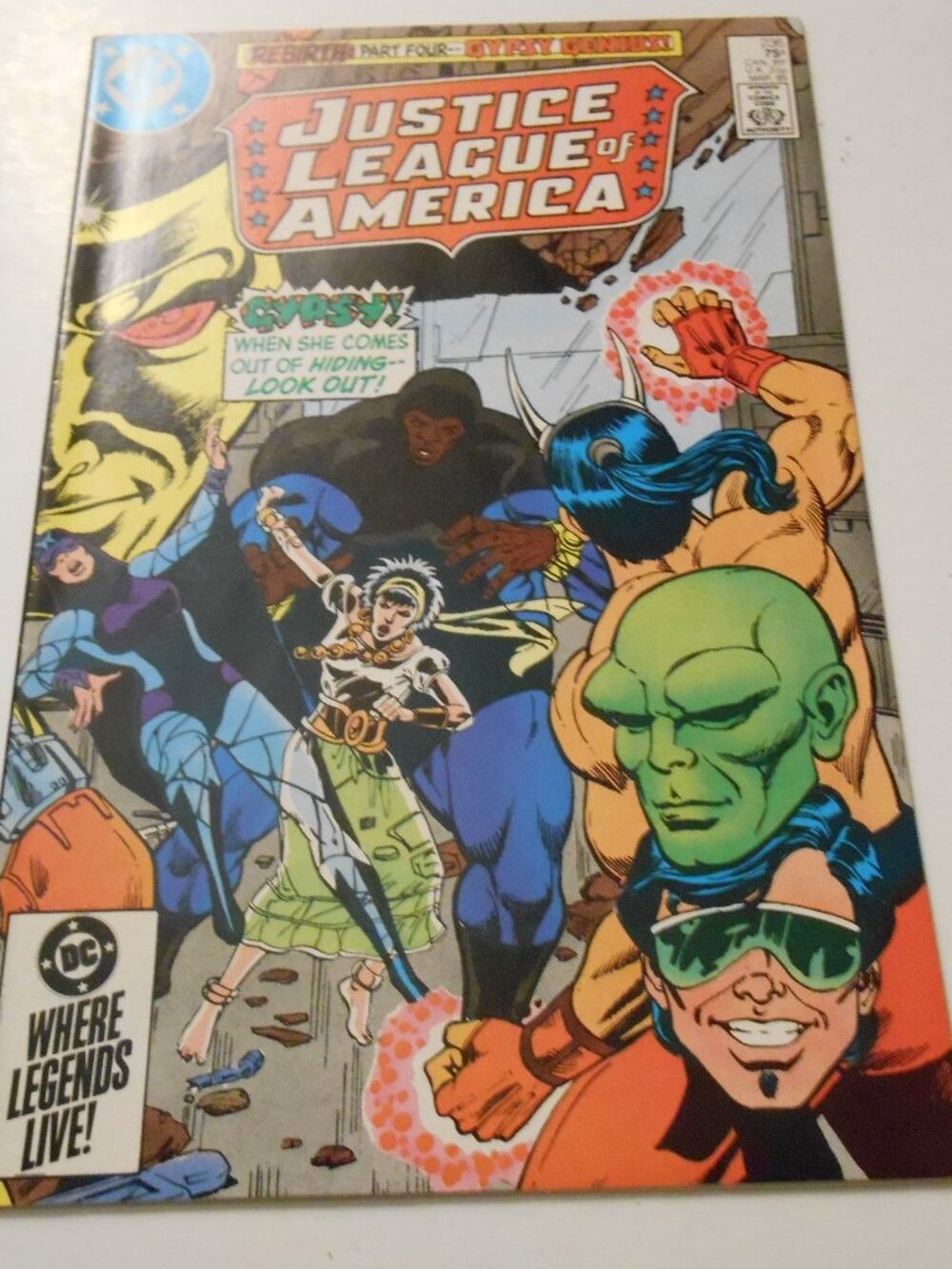 JUSTICE LEAGUE OF AMERICA # 236 Gerry Conway Cover by Patton & Dick Giordano
